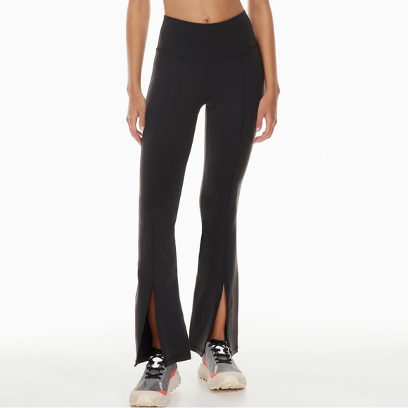 Aritzia TnAction Split Hi-Rise Long Flare Leggings Size 2XS - Picture 1 of 11
